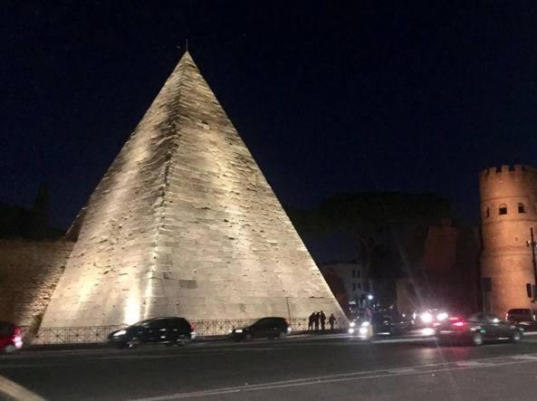 Domus Piramide 2
