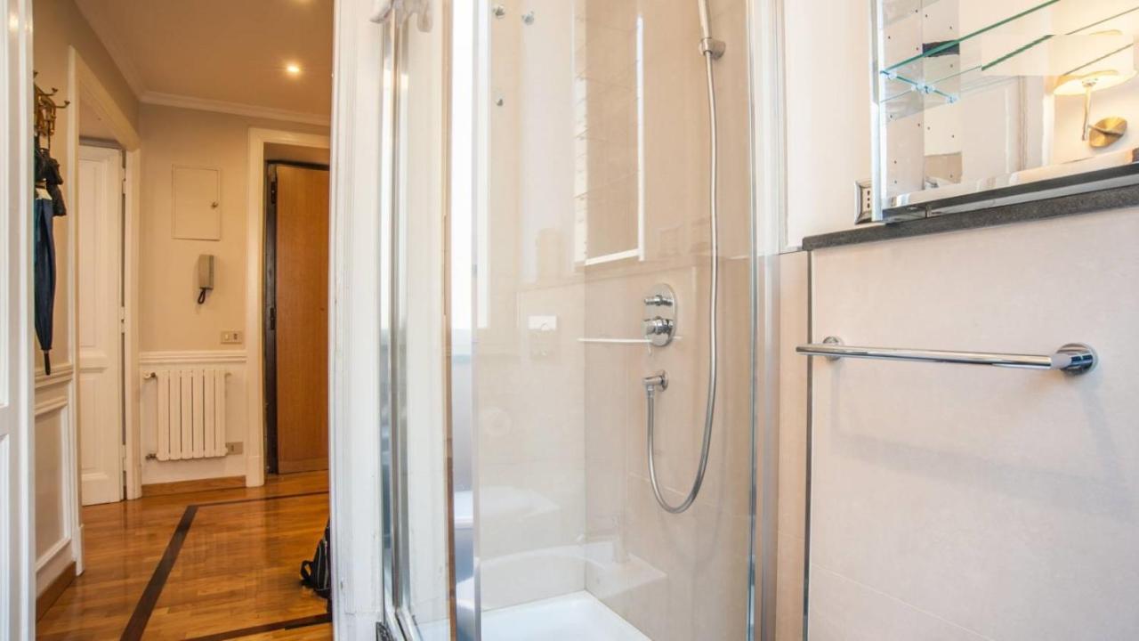 Domus Piramide 2 Apartment Rom